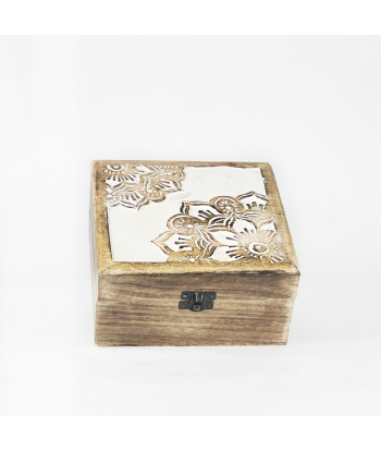 Caja labrada